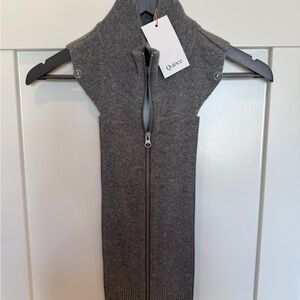Quince Gray Sleeveless Zip-Up Sweater